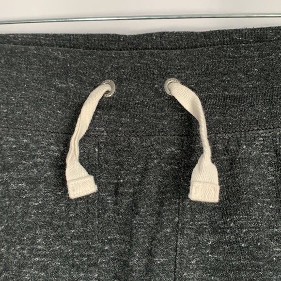 Nike Dark Grey Cropped Skinny Capri Sweatpants - Picture 4 of 7